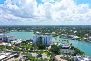 2400 Gulf Shore Blvd N 502, Naples