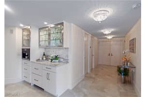 8111 Bay Colony Drive, Naples, FL 34108 - MLS#225064153