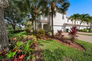 15013 Summit Place Cir, Naples