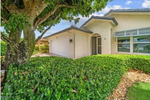 725 Kings Way, Naples