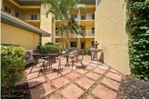 1001 Foxfire Lane, Naples, FL 34104 - MLS#225064208