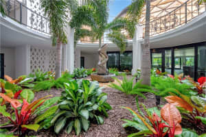3951 GULF SHORE Boulevard, Naples, FL 34103 - MLS#225064223