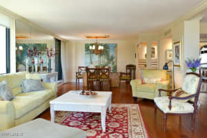 4001 GULF SHORE Boulevard, Naples, FL 34103 - MLS#225064357
