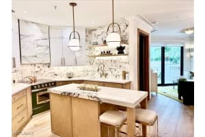 365 5th Avenue, Naples, FL 34102 - MLS#225064386