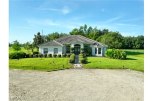 1480 Peach Pl, Naples