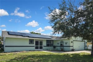 125 27th Terrace, Cape Coral, FL 33904 - MLS#225064451