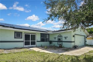 125 27th Terrace, Cape Coral, FL 33904 - MLS#225064451