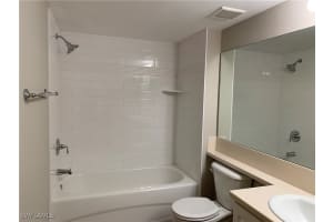 1250 Wildwood Lakes Boulevard, Naples, FL 34104 - MLS#225064480