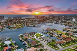 1020 Dill Court, Marco Island, FL 34145 - MLS#225064532