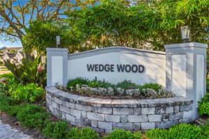 5959 Sand Wedge Ln 402, Naples
