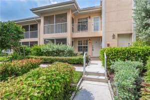 5633 Turtle Bay Dr 37, Naples