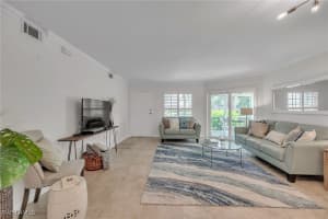 5633 Turtle Bay Drive, Naples, FL 34108 - MLS#225064653