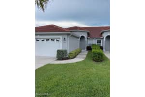 359 Melrose Pl 16, Naples