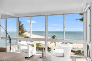 2121 Gulf Shore Blvd N 302, Naples