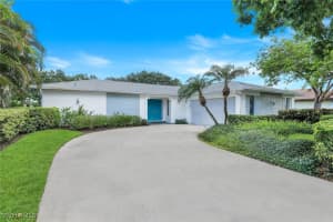 211 Pine Valley Circle, Naples, FL 34113 - MLS#225064775