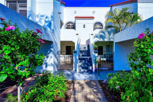 613 BEACHWALK Circle, Naples, FL 34108 - MLS#225064783