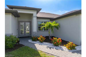 209 10th Place, Cape Coral, FL 33991 - MLS#225064804
