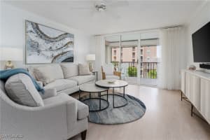 1000 Swallow Avenue, Marco Island, FL 34145 - MLS#225064845