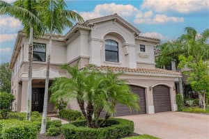 13852 Luna Dr, Naples
