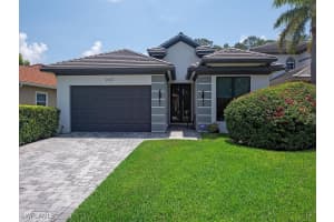 2847 Coco Lakes Dr, Naples