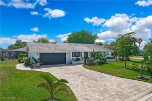27 Pebble Beach Boulevard, Naples, FL 34113 - MLS#225064918