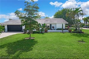 27 Pebble Beach Boulevard, Naples, FL 34113 - MLS#225064918