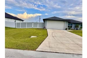 408 7th Terrace, Cape Coral, FL 33909 - MLS#225064923