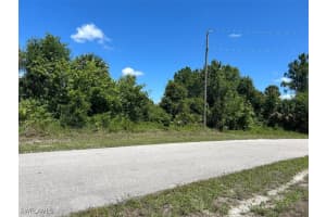 528 Brue Ave Avenue, Lehigh Acres, FL 33974 Sold 09/23/25
