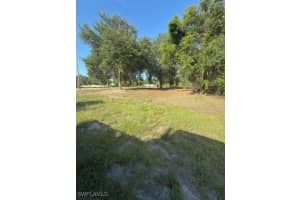 601 Columbus Boulevard, Lehigh Acres, FL 33974 - MLS#225064956