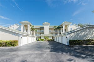 15435 Cedarwood Ln 5-304, Naples