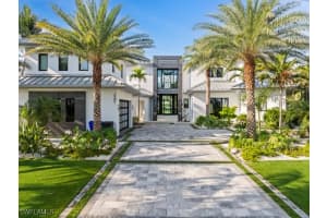 2201 Shad Ct, Naples