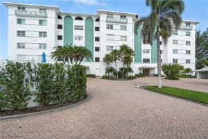 2011 Gulf Shore Boulevard, Naples, FL 34102 - MLS#225065087