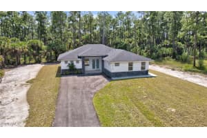 2712 40th Avenue, Naples, FL 34117 - MLS#225065110
