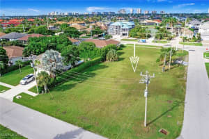 276 Tahiti Road, Marco Island, FL 34145 - MLS#225065111