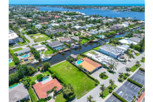 1598 Curlew Avenue, Naples, FL 34102 - MLS#225065154