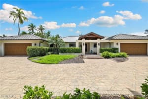 230 Champney Bay Ct, Naples