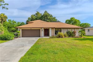 244 Erie Dr, Naples