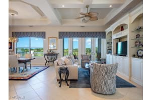 530 Avellino Isles Circle, Naples, FL 34119 - MLS#225065435