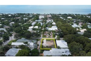 76 4th Street, Naples, FL 34102 - MLS#225065447