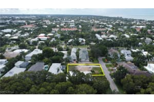 76 4th Street, Naples, FL 34102 - MLS#225065447