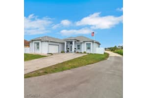 2394 45th Ave Ne, Naples