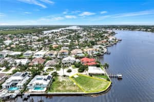 1303 Marlin Drive, Naples, FL 34102 - MLS#225065453
