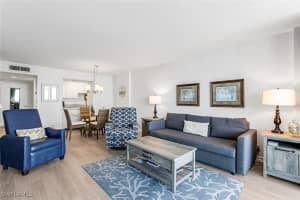 5 Bluebill Avenue, Naples, FL 34108 - MLS#225065557