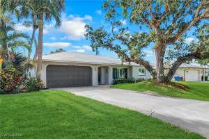 27984 Carl Circle, Bonita Springs, FL 34135 - MLS#225065571