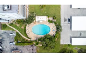 5 Bluebill Avenue, Naples, FL 34108 - MLS#225065579