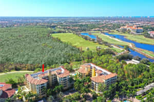 2738 Tiburon Blvd E B-303, Naples
