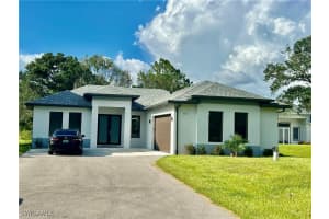 4471 47th Ave Ne, Naples