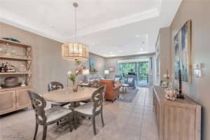 4833 Hampshire Ct 302, Naples