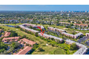 225 Turtle Lake Ct 310, Naples