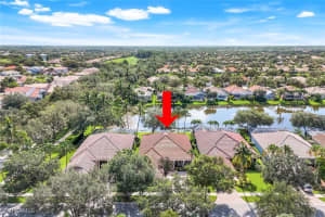 4772 Martinique Way, Naples, FL 34119 - MLS#225065703